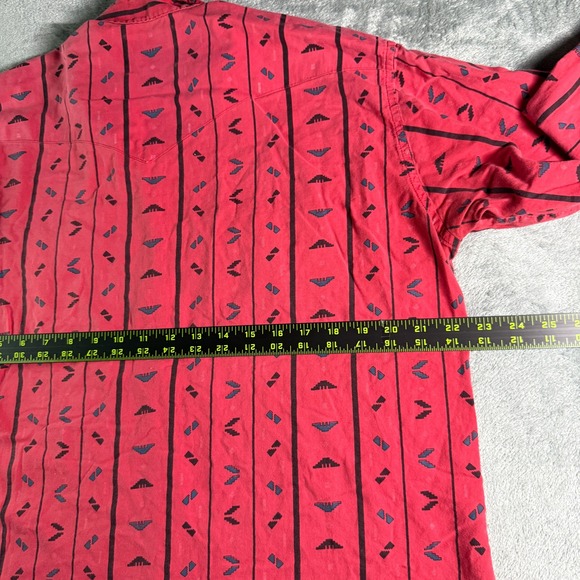 VTG Wrangler Xlong Tails Shirt Men 16.5-34 Red Southwestern Geometric Distressed - Picture 8 of 10